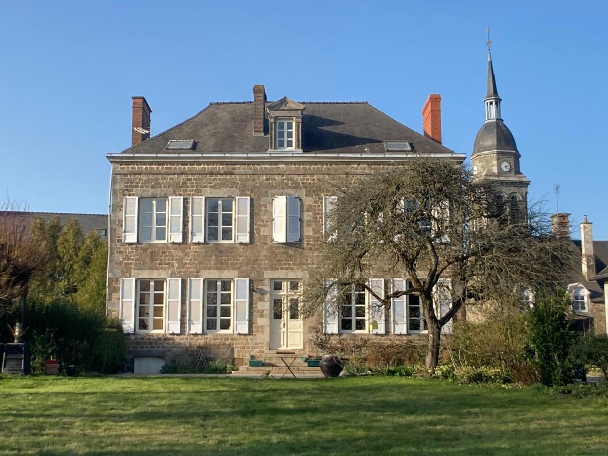 Maison D'Hotes La Doucelle Culture Et Bien-Etre Lignieres-Orgeres ภายนอก รูปภาพ
