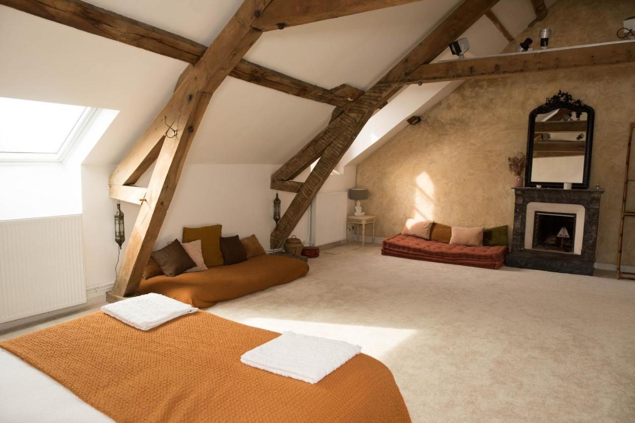 Maison D'Hotes La Doucelle Culture Et Bien-Etre Lignieres-Orgeres ภายนอก รูปภาพ