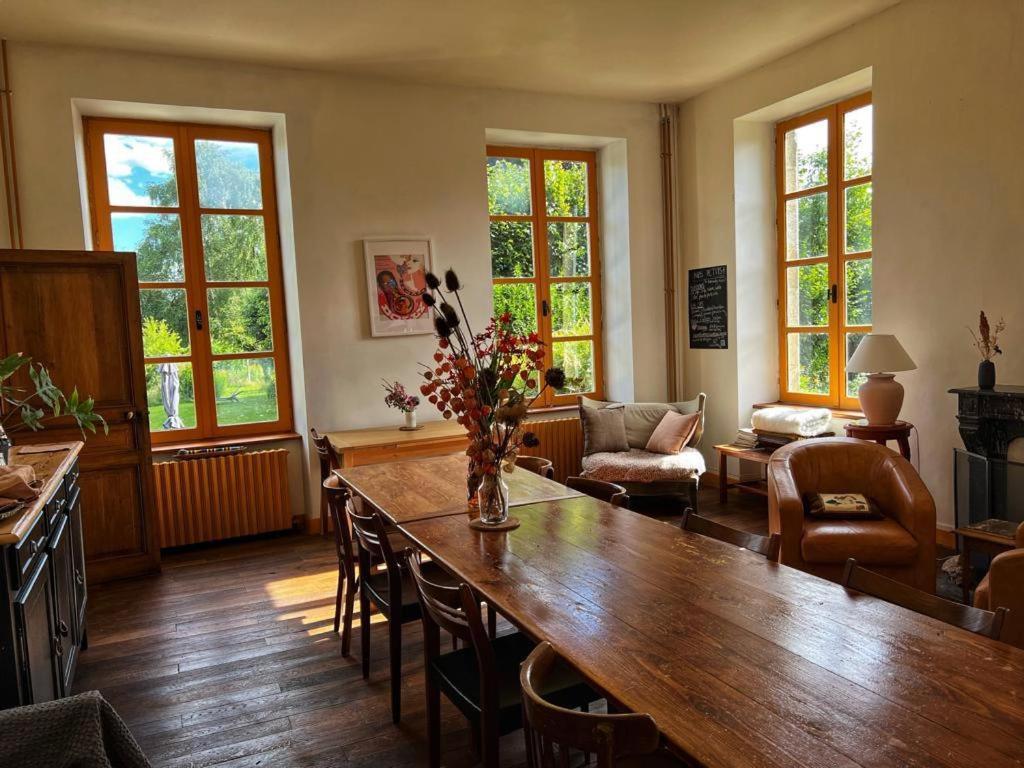 Maison D'Hotes La Doucelle Culture Et Bien-Etre Lignieres-Orgeres ภายนอก รูปภาพ